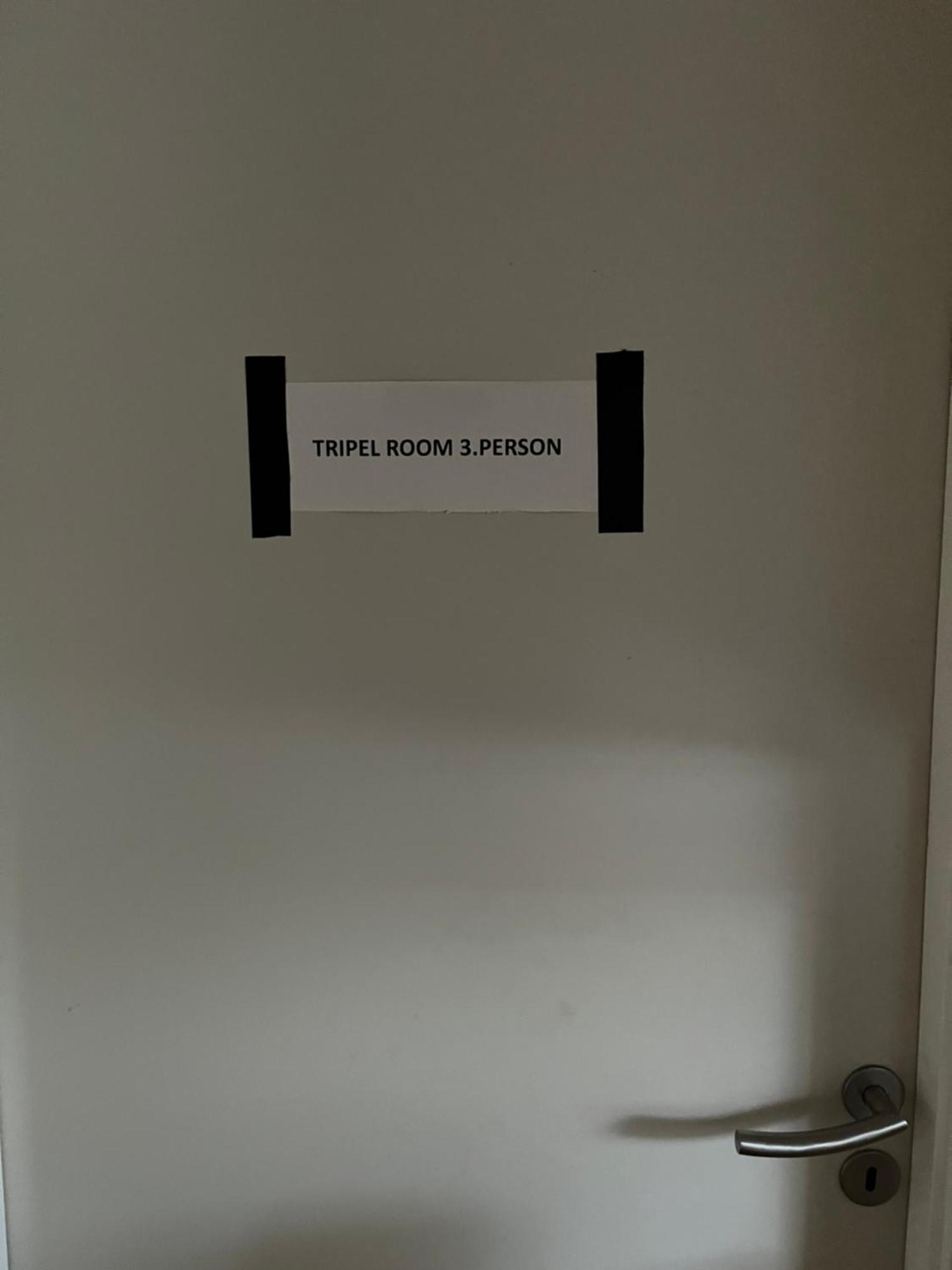 Accommodation *